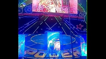 é‹¼ç®¡ç§€ï¼œå…©é¡†å¤§å¥¶æŽ‰å†ºä¾†