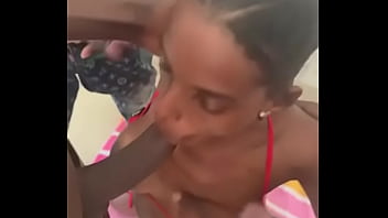 Orgia en una casa abandonada seduzco a varios chicos vergones y me cogen hasta más no poder