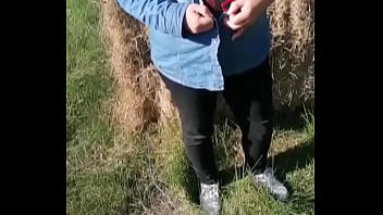 Si tu veux me retirer mon body on me prendre sur la botte de foin hummje te