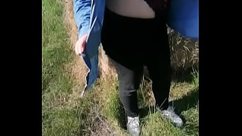 Si tu veux me retirer mon body on me prendre sur la botte de foin hummje te