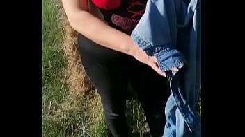 Si tu veux me retirer mon body on me prendre sur la botte de foin hummje te