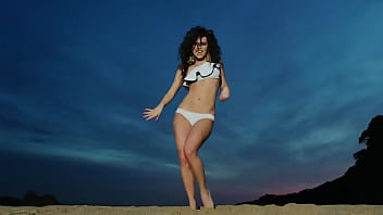 Innafeatjbalvin colasong