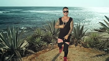 Innafeatjbalvin colasong