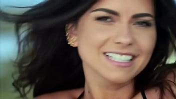 Innafeatjbalvin colasong