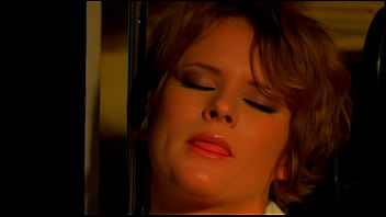 These skanks love the tropical islands