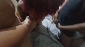 Primeira vez em uma festa liberal mulher realiza seus desejos mais obscuros