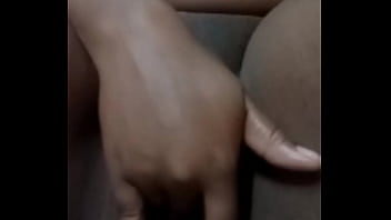 Mostrando a buceta na chamada