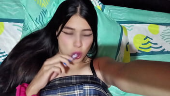 Mi novia tiene unas tetas grandes y hermosas