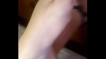 Gostosa dançando até ficar nua e gozar parte 3