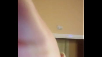 Gostosa dançando até ficar nua e gozar parte 3