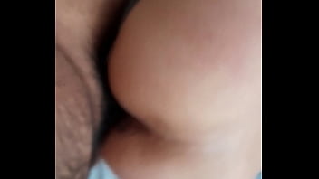 Con ese culo de perrito si me prende