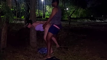O tesao era tantanto que fudemos no parque publico