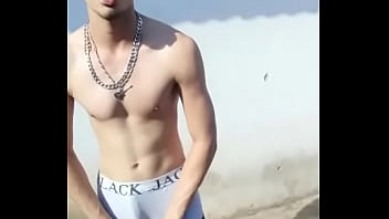 Branquinho Mostra A Rola thumbnail