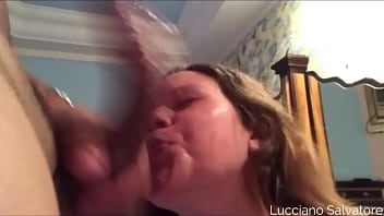 Ela pediu pra gravar dando uma gozada na cara pra mostrar pro marido traidor