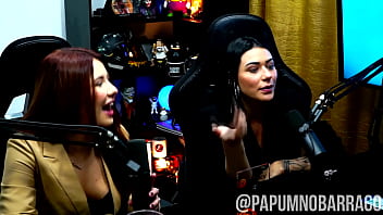 O podcast pegou fogo elas se chuparam bem gostoso a putaria rolou solta pápum no barraco