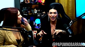 O podcast pegou fogo elas se chuparam bem gostoso a putaria rolou solta pápum no barraco