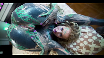 Inked babe craves anal gaping and messy cumplay