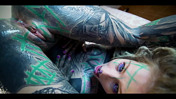 Inked babe craves anal gaping and messy cumplay