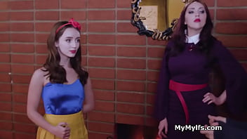 Snow white and the evil queen sharing prince's dick