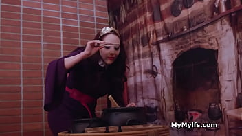 Snow white and the evil queen sharing prince's dick