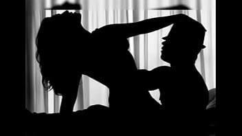 Vecina madura cogiendo