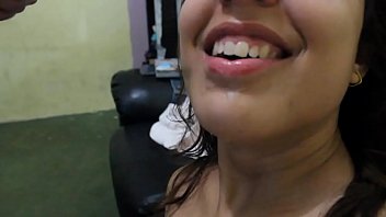 Rasgou camisinha e continuou dando corno só filmando