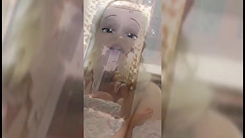 Gostosinha é flagrada em momentos de putaria