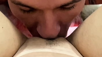 Comi a minha vizinha escondido