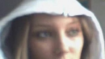 Teeny girl masturbating on webcam