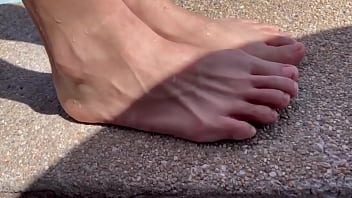 Feet feet feeeeeeeet