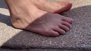 Feet feet feeeeeeeet