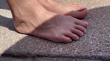 Feet feet feeeeeeeet