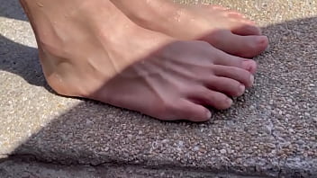 Feet feet feeeeeeeet