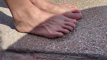 Feet feet feeeeeeeet