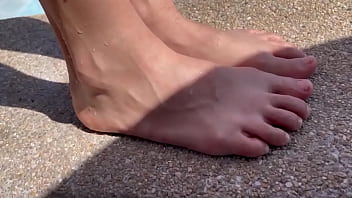 Feet feet feeeeeeeet