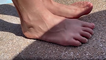 Feet feet feeeeeeeet