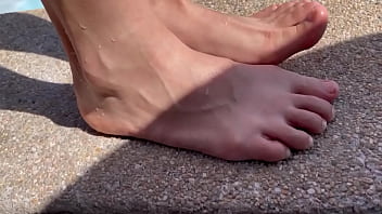 Feet feet feeeeeeeet