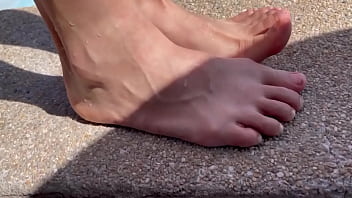 Feet feet feeeeeeeet