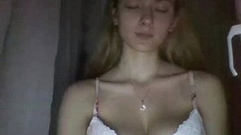 Blonde bunny reveals her tits