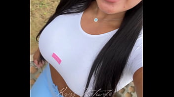 Caminhada matinal para quem ama conteúdos com legging e roupas coladas meu vip está cheinho de vídeos e fotos com minhas roupinhas sensuais de academia