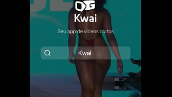 Gostosa Desfilando thumbnail