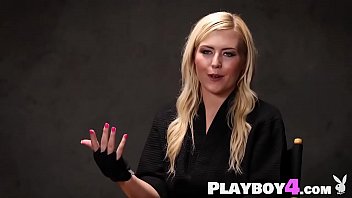 Sexy models shows their sexy bodies