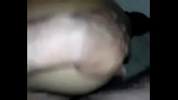 Morena rabuda dando 02