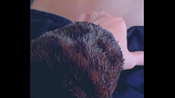 Polished college beauty’s handjob tease