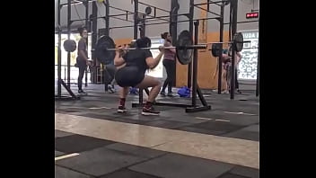 Seja mais forte que suas desculpas #crossfit #agachaquecresce #crossfitgirls