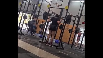 Seja mais forte que suas desculpas #crossfit #agachaquecresce #crossfitgirls