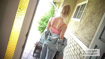 Small titties hottie chloe cherry takes a big dick raw