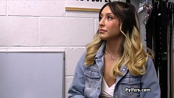 Spicy hot latina suspect bends over for deep drilling