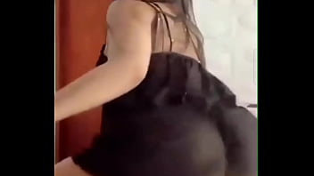 Você dança como aquela surra na bunda