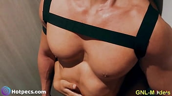 Muscle Amateur Guys Gets Pecs Played thumbnail